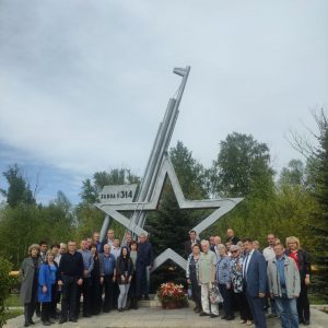 Ежегодный митинг у заводской стелы-мемориале «Тыл-Фронту»